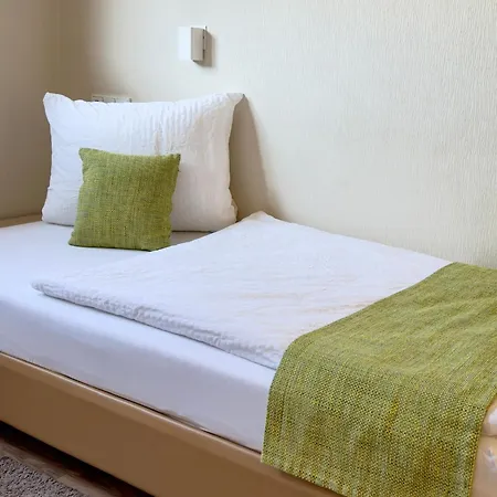 Wollscheid בית הארחה 2*