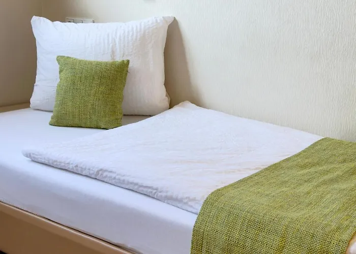 Wollscheid Casa de hóspedes 2*